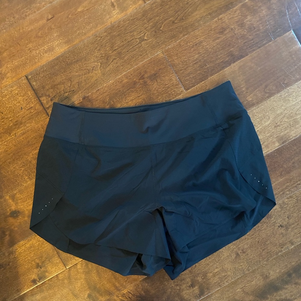Athleta 3.5 inch shorts